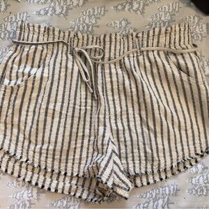 American eagle women’s shorts